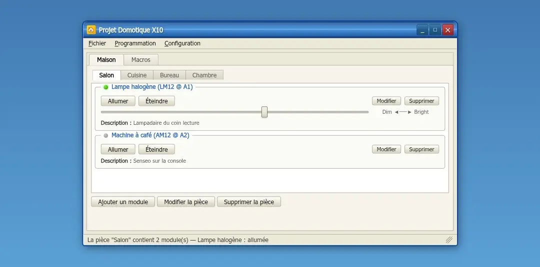Capture d’écran du projet domotique X10 montrant une interface Qt4 avec les pièces de la maison et les modules pilotables